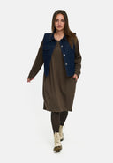 'Amira' väst – mörk denim, avslappnad & med stretch