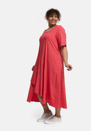 'Valeria' mekko – laskeutuva, moderni & naisellinen