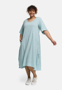 'Viona' klänningar – flytande, chic & feminin