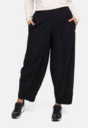 'Livia' Hose – Weite Passform, cleanes Design, & stretch