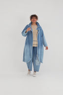 "Sky" Mantel – Denim premium, lavaggio sfumato e stretch