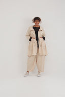 Pantaloni "Livia" – vestibilità ampia, design pulito e stretch